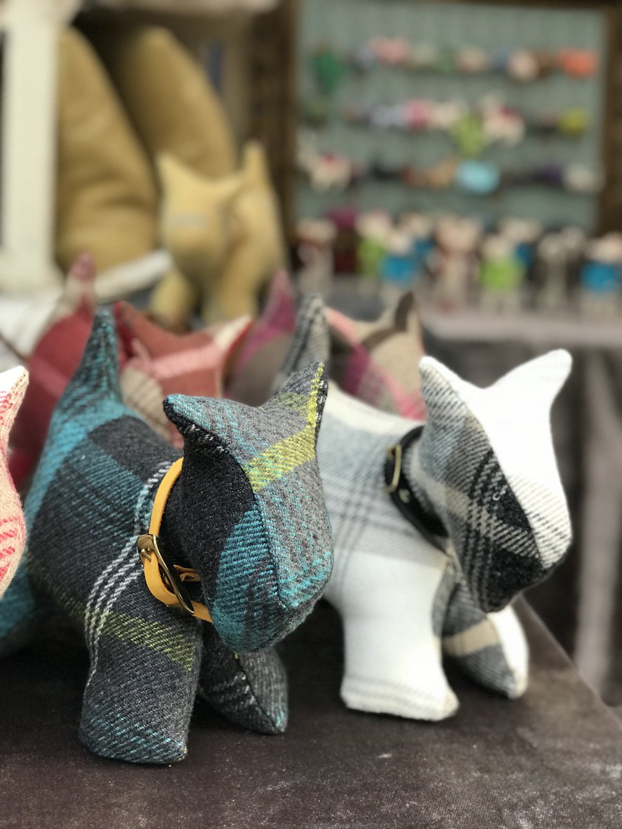 PedddleUK's tweet photo. From scotty dog doorstops by @Congcushions to DIY knitted kits by @bettyredbutton and Jade Sew Special is bringing her selection of classic Liberty prints accessories.  Interested?
We are at the handmade Fair in Ragley Hall 11th-13th May.
Join us! Details: https://t.co/PG1fegAstq https://t.co/cAIrIQxNMm