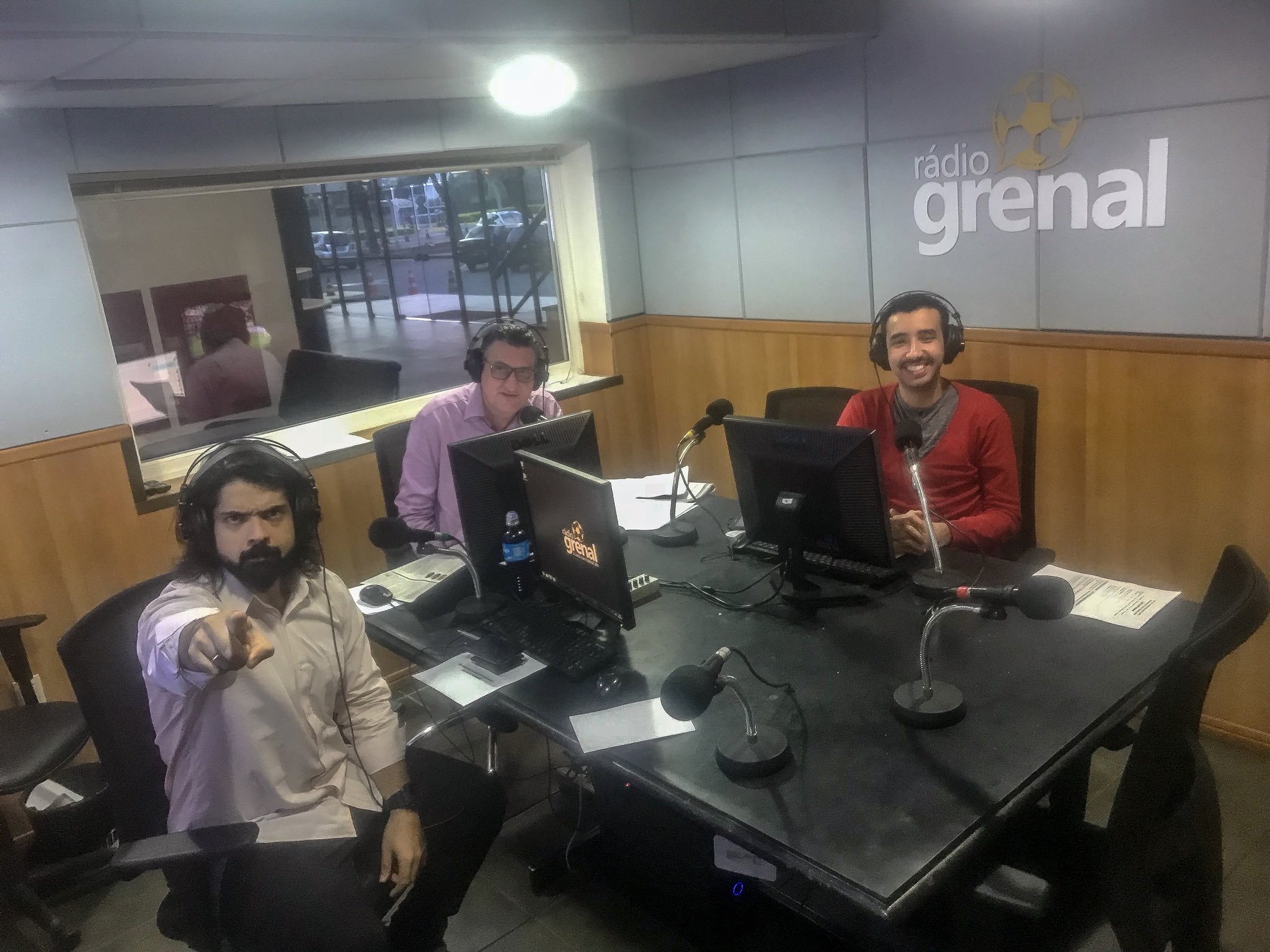 Rádio Grenal - Está no ar o ☕️ #CaféComFutebol ⚽️. Tudo