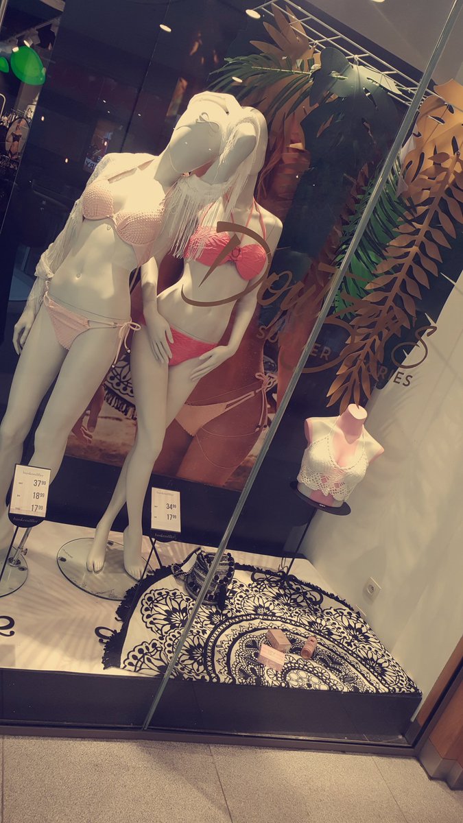 🛍 Hunkemöller Rive Gauche #hkmvm #Proud #Topteam 4725 ☀️👙 Summer 2K18 is back with #Doutzenstories #HKMsummer 😍 <a href="/AntheaBiancucci/">Anthea Biancucci</a> <a href="/HastirJ/">Hastir Jennifer</a> <a href="/karin_rombaut/">Karin Rombaut</a> <a href="/S_Lalanne/">Stéphane Lalanne</a> <a href="/P_Mountford/">Philip Mountford</a>
