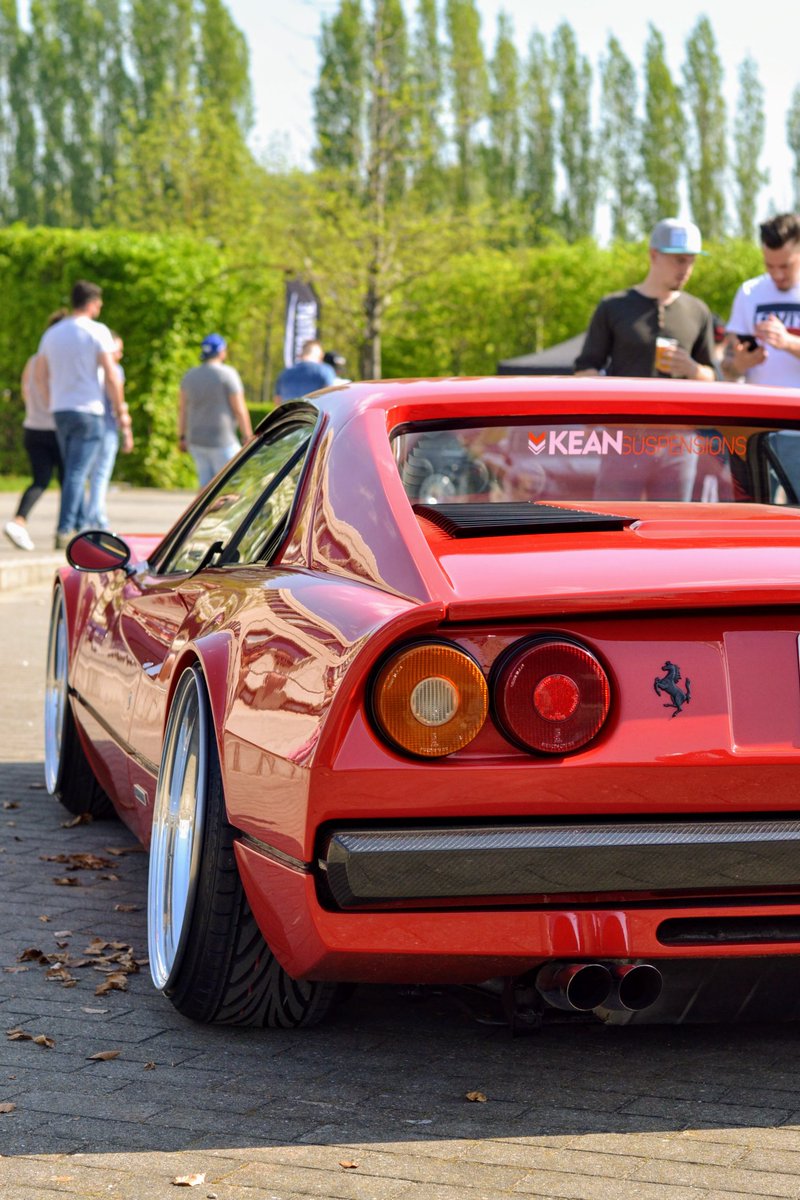 Like I said, builds are now so amazing, unexpected and so crazy ! #Ferrari #308GTB #KeanSuspension #Laylow #Bagged #Carporn #Instacar #Slammed #Bagged #Airsuspension
