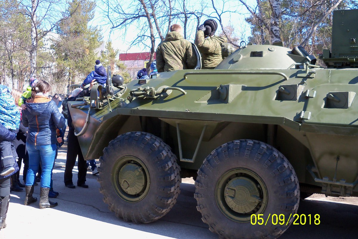 pta49's tweet photo. У нас,в маленьком городке был парад и бессмертный полк. https://t.co/76bJXF8EF7