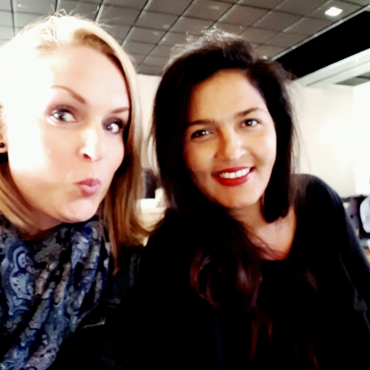 mel_vj's tweet photo. Ceo presentation team ready, set, GO #teamwork #friendshipatwork #excellence-focussed #proudlycipla #leadershipforum #ourCEOisrockingtheslides #coolestCEO @PaulMiller_SA https://t.co/OWrnh4ja3R