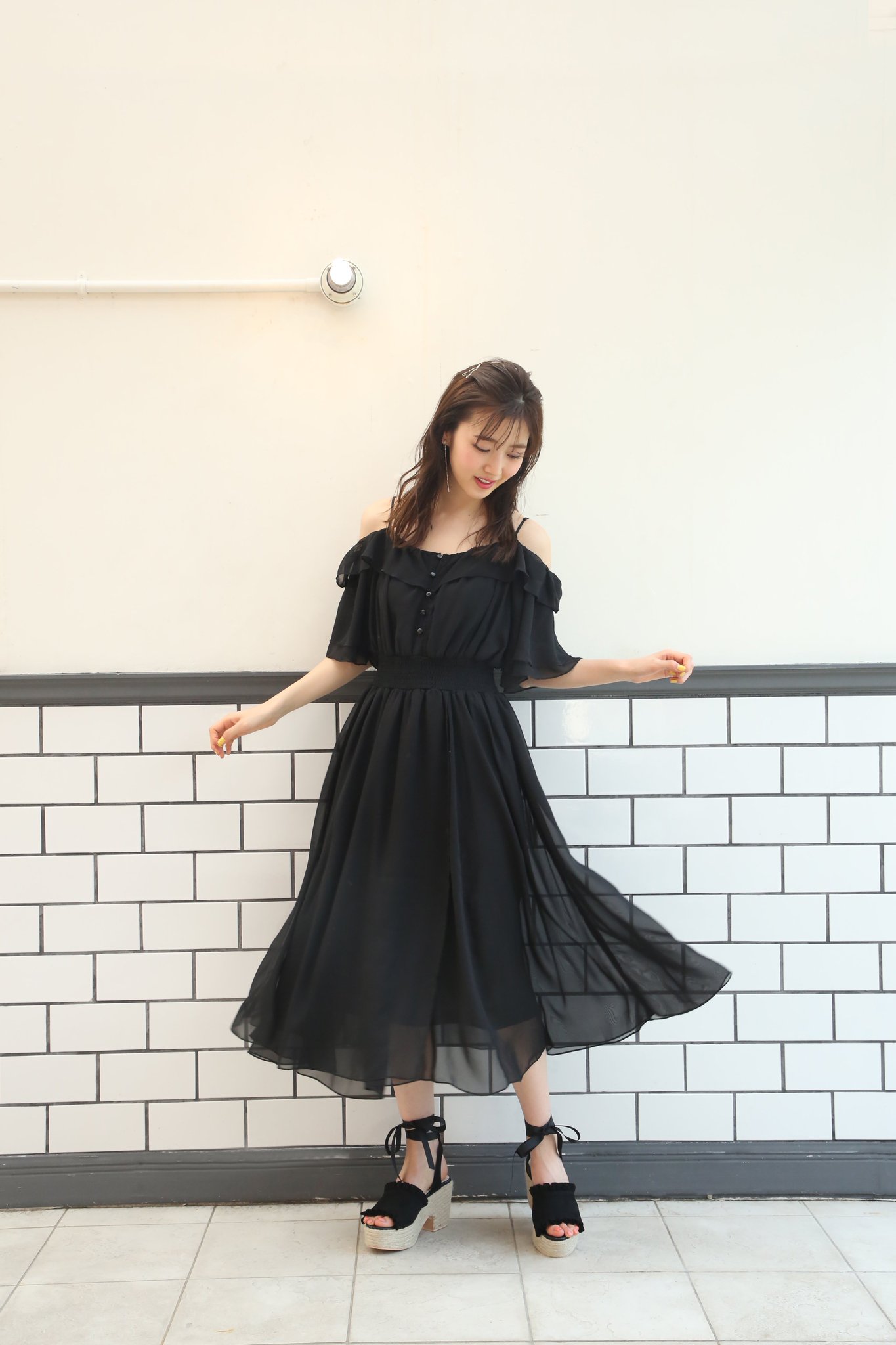 Nice Claup ナイスクラップ ナイスクラップだからある夏の黒 今週金曜日21時予約開始 女神 ワンピース 5 900 Tax 早く見せたかった このワンピ シアーな透け感とアジャスターで調整出来るオフショルフロントのボタンやフリルの揺れが堪り Nice Claup ナイスクラップ ナイスクラップだからある夏の黒 今週金曜日21時予約開始 女神 ワンピース 5 900 Tax 早く見せたかった このワンピ シアーな透け感とアジャスターで調整出来るオフショルフロントのボタンやフリルの揺れが堪り