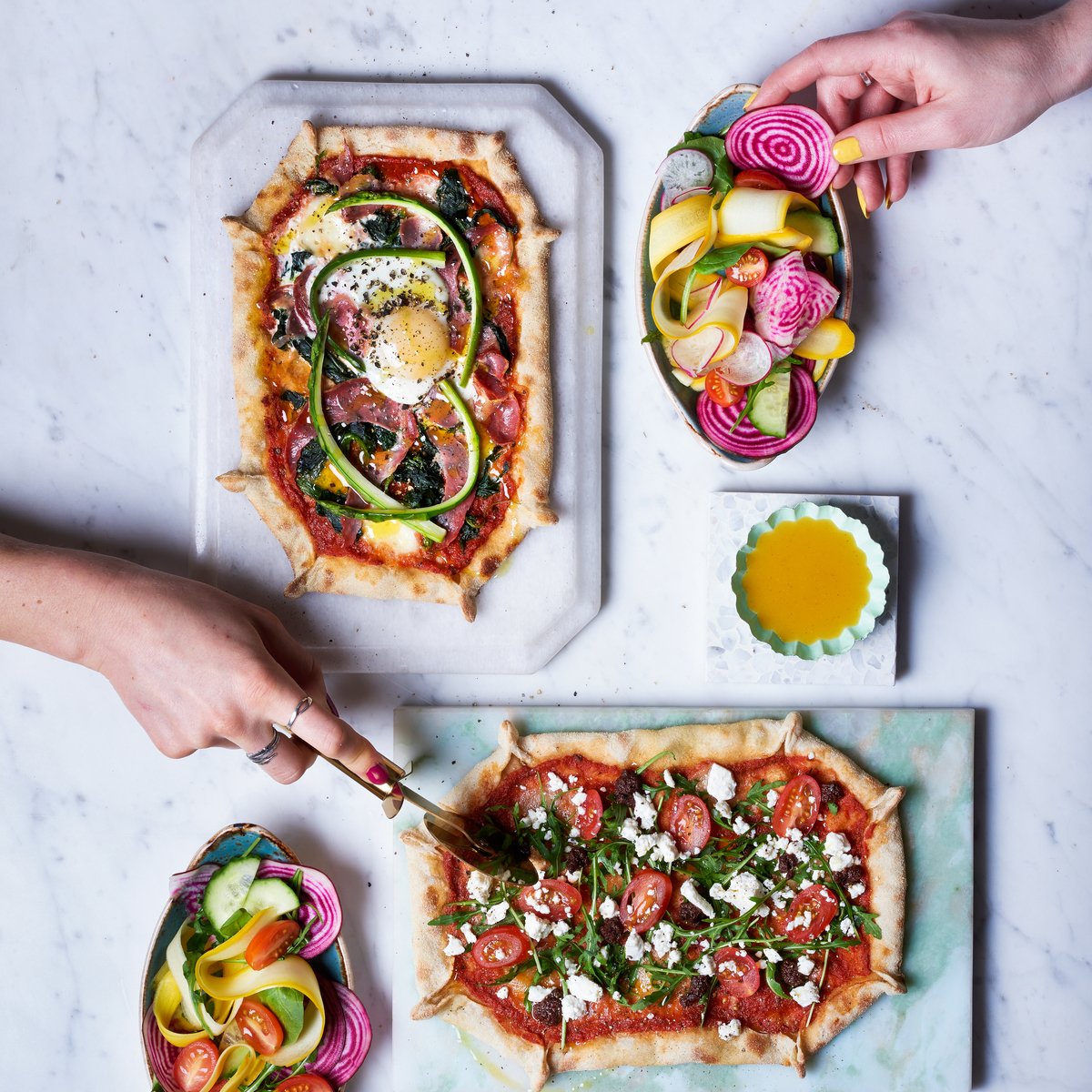 We always knew it was a real thing! @StylistMagazine has revealed 'hanger' really is a true emotion. AND savoury carbs are the answer apparently 🙌 So do everyone a favour & keep hanger at bay this lunchtime with our delicious new Prima Light pizza range! #lightenup