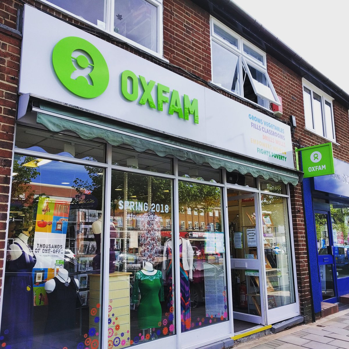 It's a beautiful day in Shirley! Why not come down to our shop and see what bargains you can find in the sunshine? #oxfam #charity