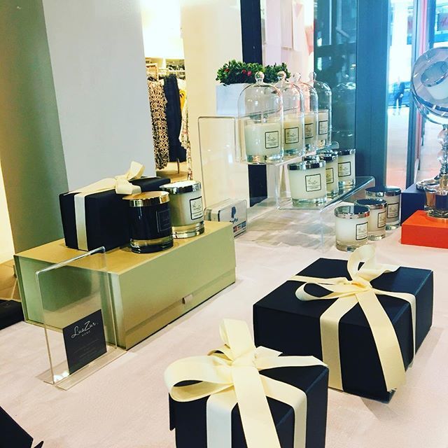 luazurHOME's tweet photo. Hello Wednesday ! We are all set up today @luazurhome at #onenewchange at our #popupshop in the city.
Pop over and experience the LUAZUR brand if you are out &amp; About . .
.
We are giving away Free scented gifts 🎁 with each purchase. .
.
#luazur #luxur… https://t.co/i6SV3bw0PN https://t.co/JS9unOdTEB