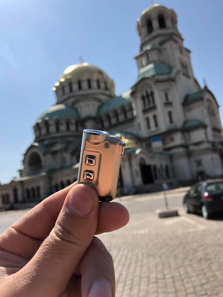 nitecorelight's tweet image. Tooo small to hold, the 380-lumen keychain light #EDC #TINI #keychainlight