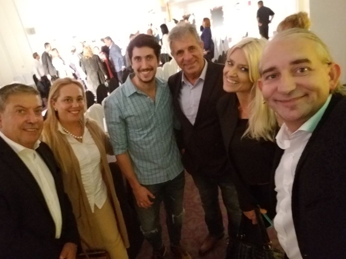 TitoMariani's tweet photo. #TheBrickHotel #Recoleta #Felicitaciones #goarce #Brillante #Coleccion #Desfile #FernandoSalanitri #AfricaEnMayo https://t.co/DlHjqnIrc0