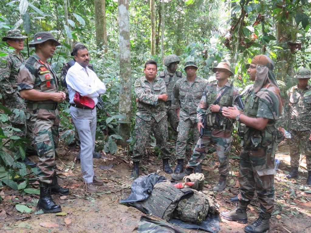 adgpi's tweet photo. Ex #HarimauShakti 2018.Recce of  ambush sites carried out based on information received. It aims at achieving a high level of proficiency in tactical operations under actual conditions and will enhance the interoperability between the two armies. @SpokespersonMoD @PIB_India https://t.co/NM6QNp77f6