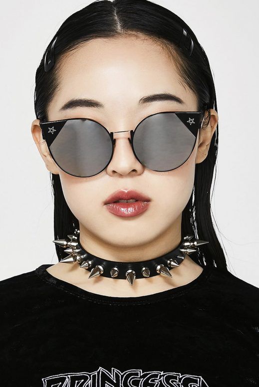 hexlibriscoven's tweet photo. ~ Sharpen your claws. ~ Kat Sunglasses https://t.co/RF4DAevJj4
#summer #gothicfashion #goth #witchy #thecraft #hexlibris #occult #streetgoth #wicca #gothfashion #beach #witchcraft #gothlife #altgirls #nugoth https://t.co/468ATkGkQ6