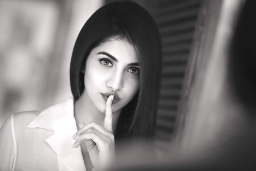 RukminiMaitr's tweet photo. What’s that saying again?
“Work hard in silence, let.....😉” https://t.co/WzdmoiAayz