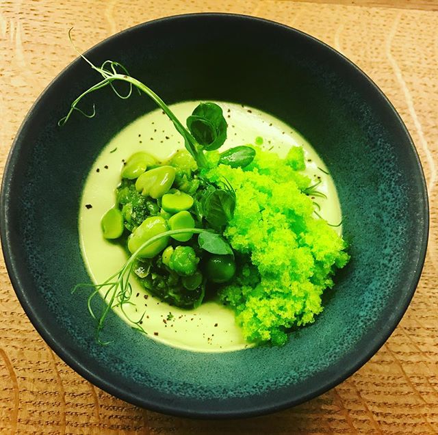 TextureLondon's tweet photo. Pea and mint 🌱 
#fresh #backonthemenu #spring #herewego #oldfaithful #cheflife #springflavours #icecold https://t.co/mBvNqHpb75