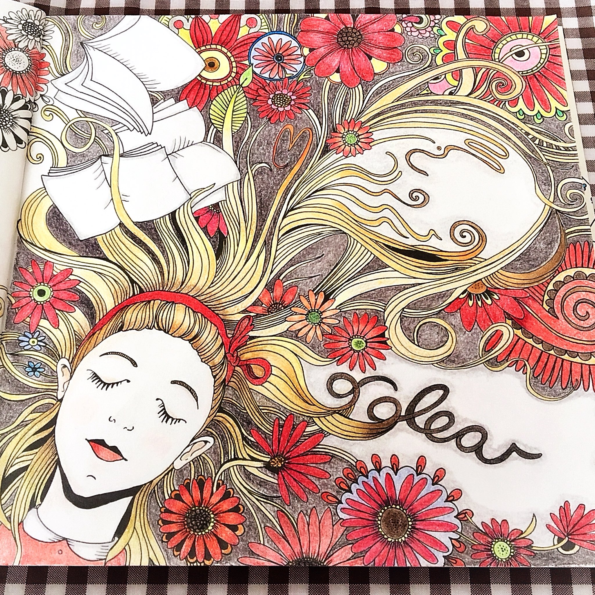 تويتر M Colouring على تويتر 物語のある美しい塗り絵 不思議の国のアリス の途中経過 背景の色 イマイチかも 大人の塗り絵 コロリアージュ プリズマカラー 不思議の国のアリス T Co Eh3mjlhsvk