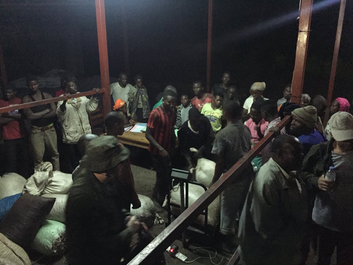 vinibarista's tweet photo. Increadible experience so far, more to come #Rwandacoffeetrip @JavaRepublic https://t.co/iel2q8TkvQ