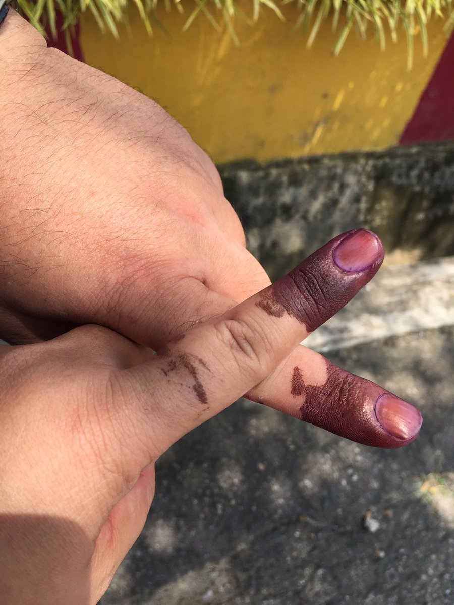 #VoteCasted
Menunaikan t jwb sbgai pengundi sambil menyokong kempen #BudayaRabu. Berbaju tradisional kita. 
#09052018