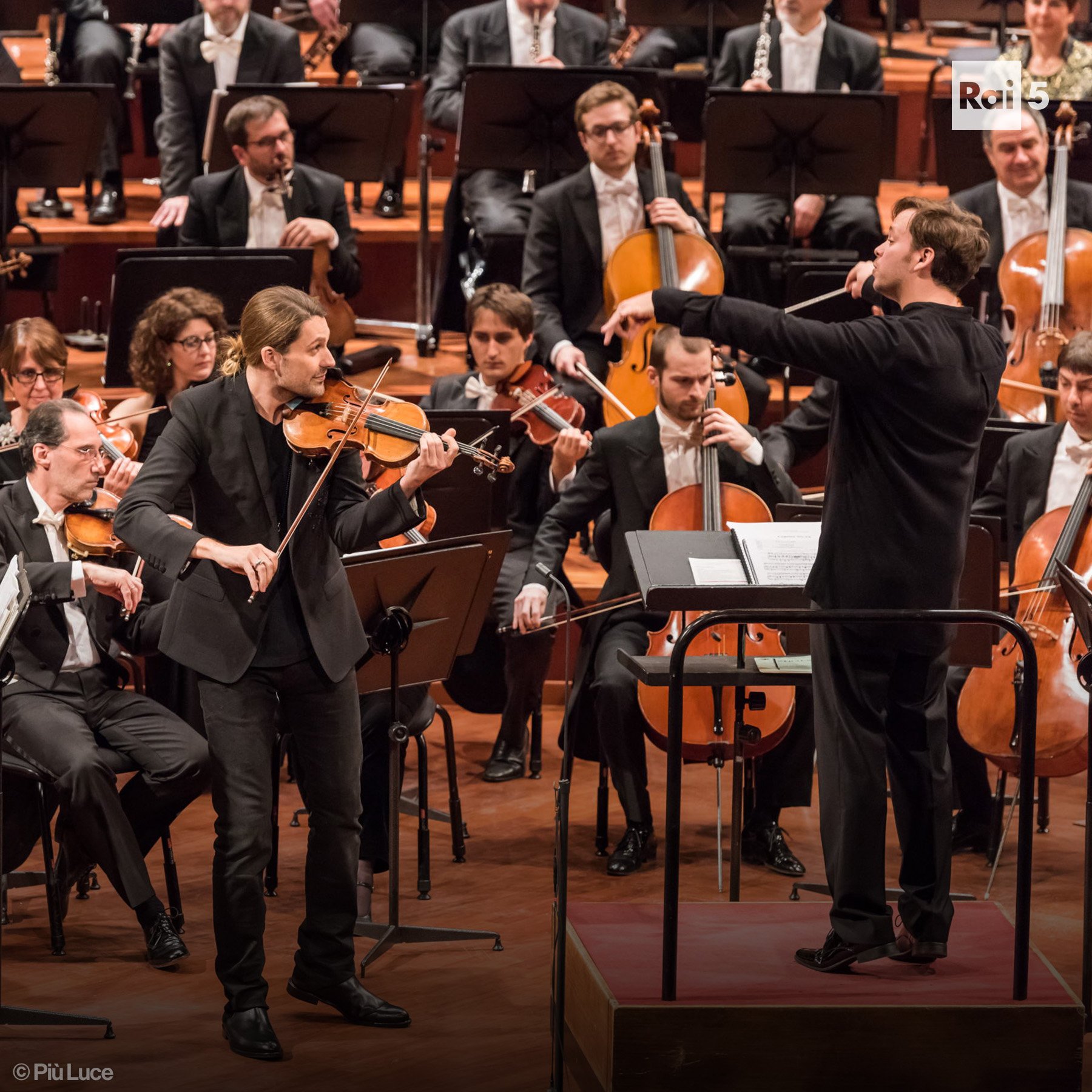 Rai5 on Twitter "Inizia a suonare 4 anni; a 10 debutta con la