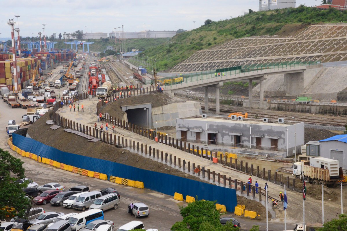 mmwaivu's tweet photo. The on going construction of Flyover road at Kipevu road at the Port of Mombasa. The SGR bridge will pass under the road. https://t.co/7p7gA0a72H