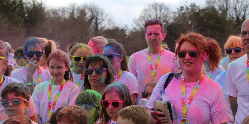 JOG_PSA's tweet photo. Have you got your tickets yet for our fab Colour Mile and #BBQ at @jog_school in @ILoveHungerford THIS SATURDAY!!!  Start times 10.30am &amp; 11am - warm-up at 10.15am Click here for tickets: https://t.co/wGUlx7UZyC  @jog_head https://t.co/tpvodqbWh6