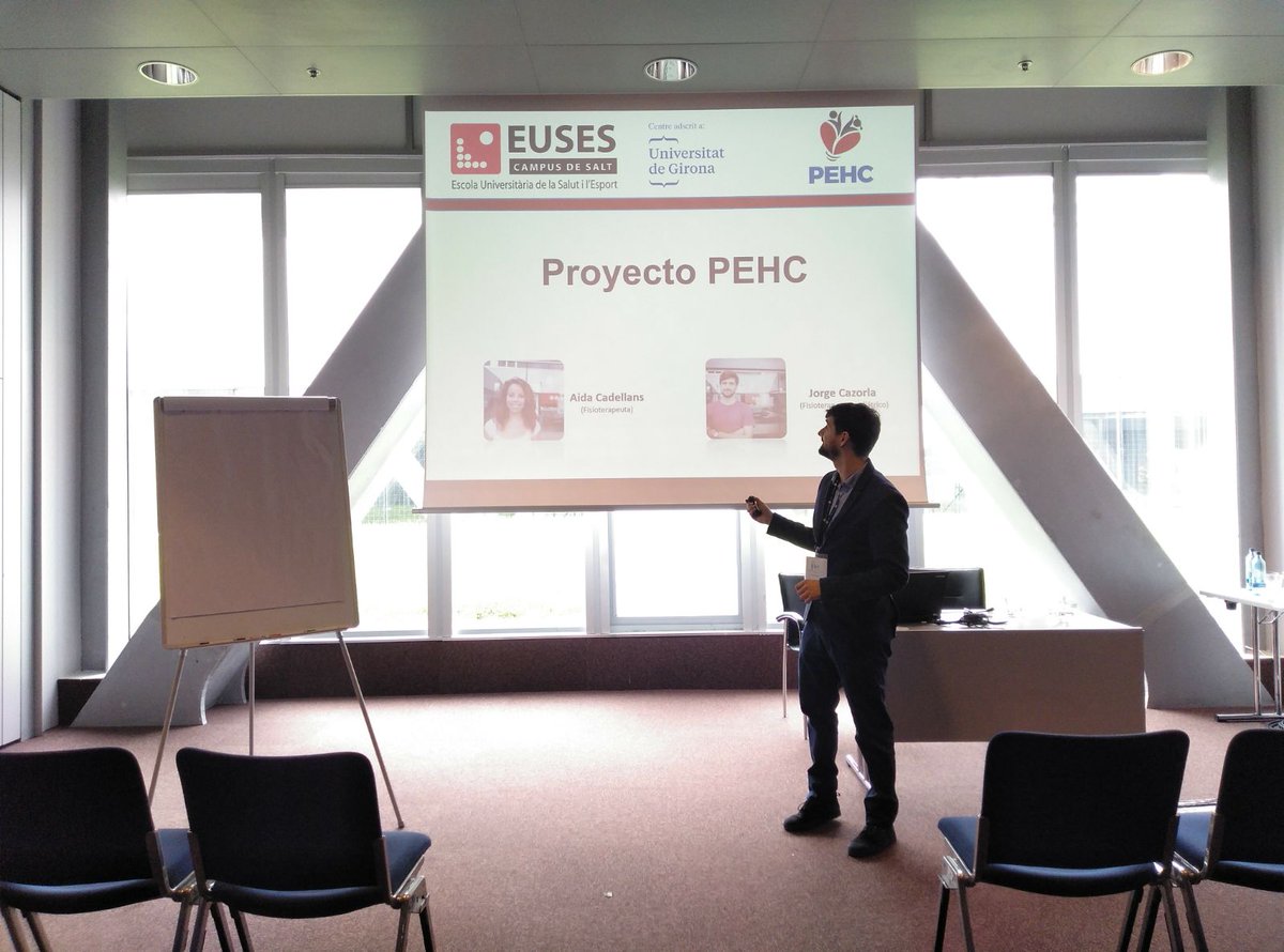PEHCEUSES's tweet photo. El @PEHCEUSES presenta la ponència "Resultados preliminares del estudio PEHC: variables respiratorias, posturales y de equilibrio en niños de 8 años escolarizados en la provincia de Girona" en el I Congreso Internacional de Fisioterapia 2018 a càrrec de @JorgeJCazorlaG @Cdl_Aida https://t.co/iVzy3syr6T