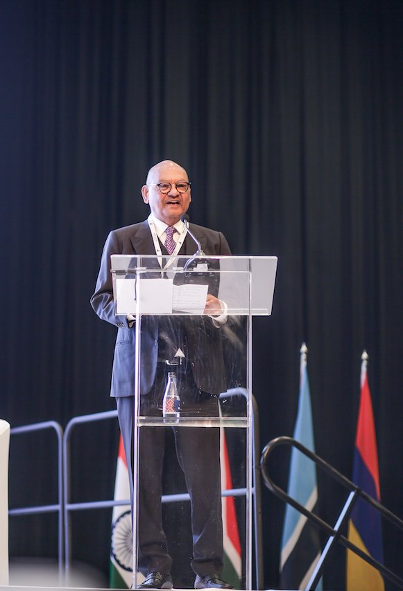 ruchirakamboj's tweet photo. His is the biggest Indian investment in Africa. Chairman Anil Agarwal's speech at the Opening Plenary of the India-South Africa Business Summit: https://t.co/ciZUvpbf9a
#NewIndia #INDSA18 https://t.co/XgNaIW15jA