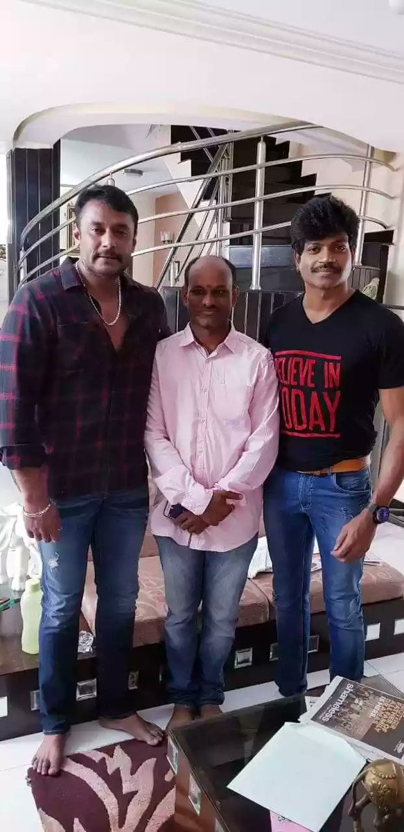 Today Exclusive pics
#Dboss with #VinnodPrabhakar sir
@dasadarshan