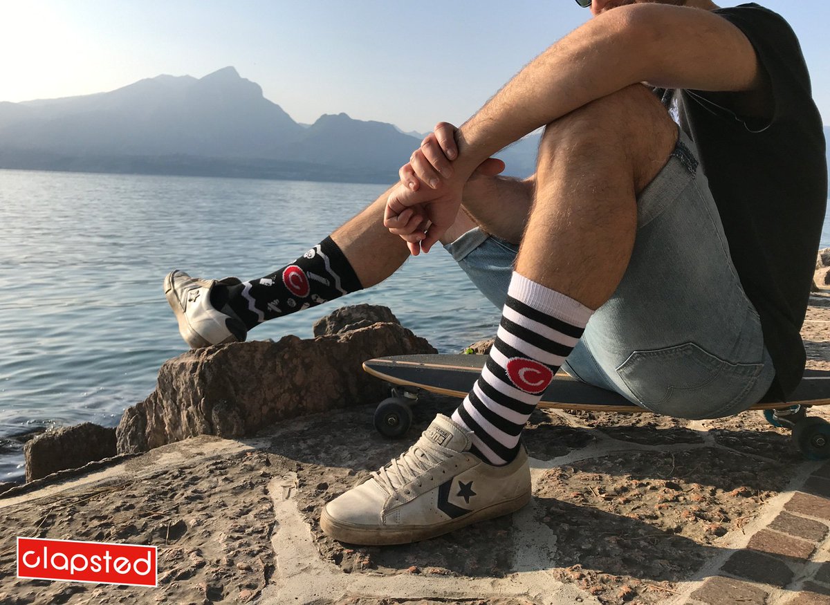 clapsted's tweet photo. #Calzini #Clapsted 
Quale dei 2 preferisci?!
Facci sapere la tua opinione commentando il post oppure scrivendoci su apparel@clapsted.com
https://t.co/kCDuqDsHH7
#socks #skate #apparel #bmx #style #surf https://t.co/9CI9wWLWlH