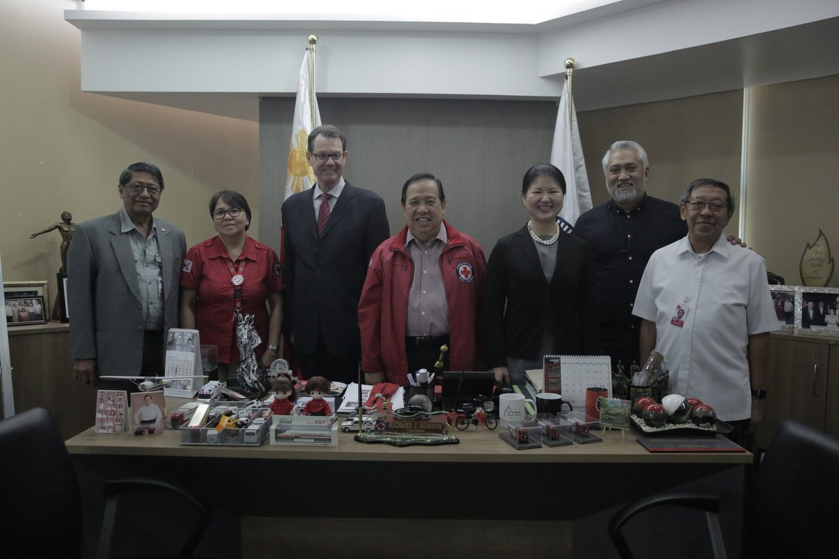 philredcross's tweet photo. Global Risk Mitigation Foundation’s Chairman David Day and CEO Dr. Elizabeth Chan seek audience to Philippine Red Cross Chairman Richard Gordon to discuss potential cooperation on PRC’s Marawi operations on Wednesday at the PRC Tower in Mandaluyong. https://t.co/UWyXlr6yqz