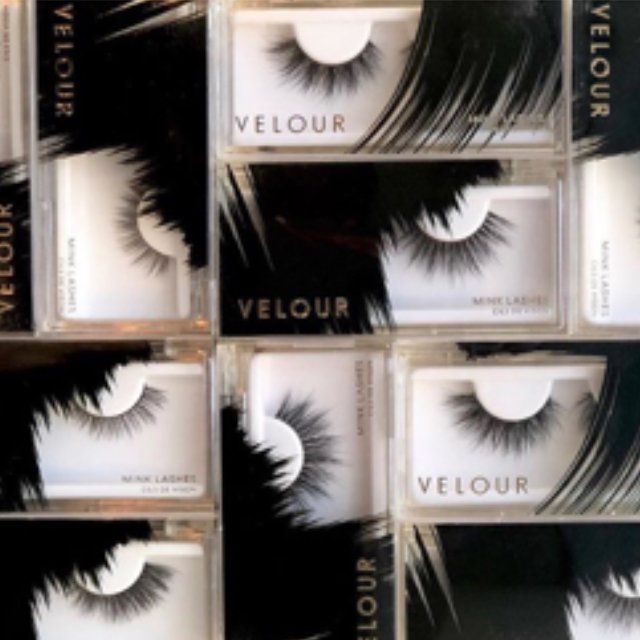 tagsandlockets's tweet photo. @Influenster @velourlashes #Effortless #VelourLashes #complimentary #contest https://t.co/y2fZau5n1M