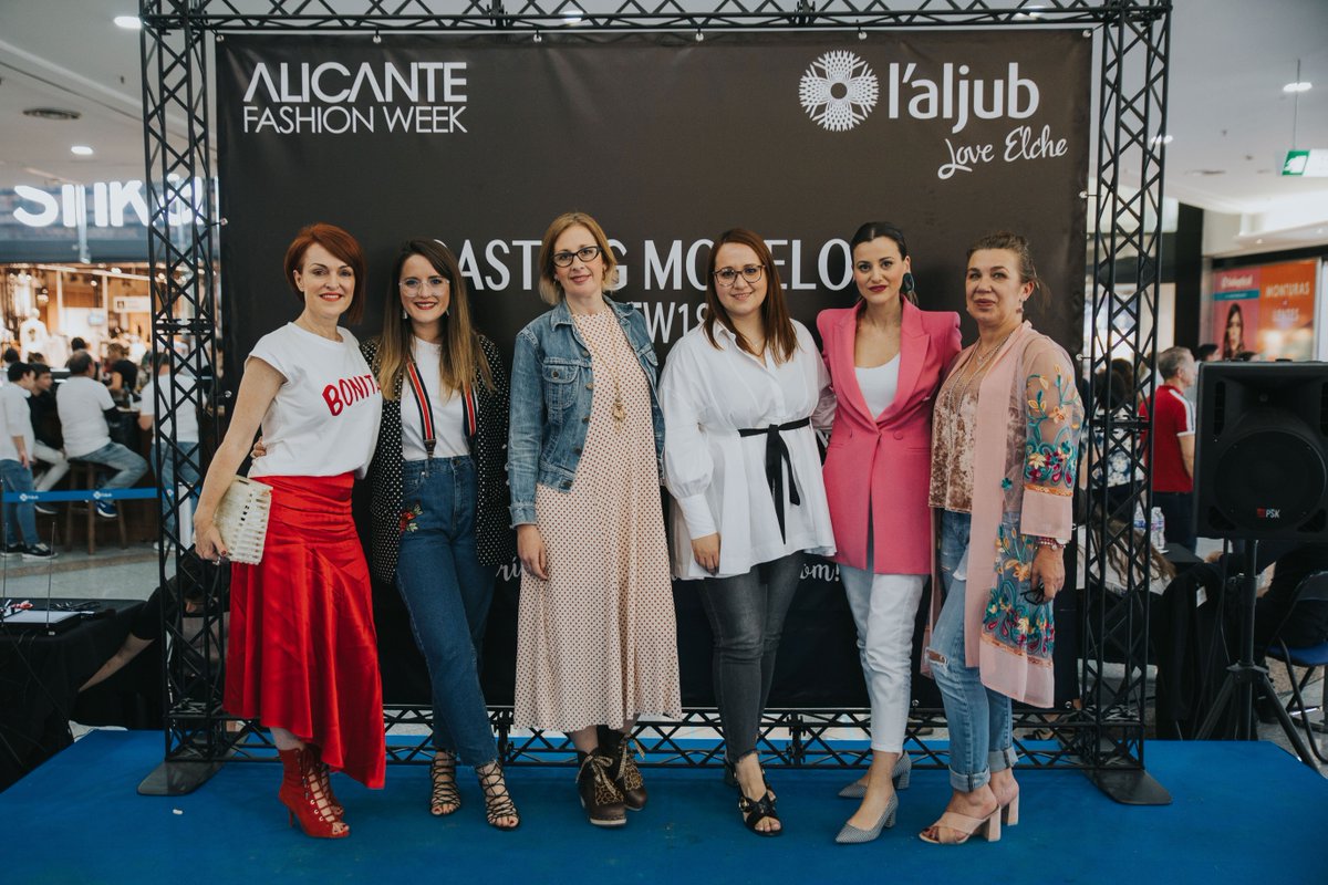 AlicanteFW's tweet photo. Casting Final AFW/18 en CC @laljub #Elche
#AFW18 dará la bienvenida a modelos de extraordinario talento nacionales e internacionales del 4/7 de oct. en @LasCigarrerasCC
Jurado: @AlmaModaAldia @AnnePoupee #AriannaPé #AnaMariaMarín y miembros de la organización. ¡GRACIAS A TODOS! https://t.co/wkhiQ2R9ro