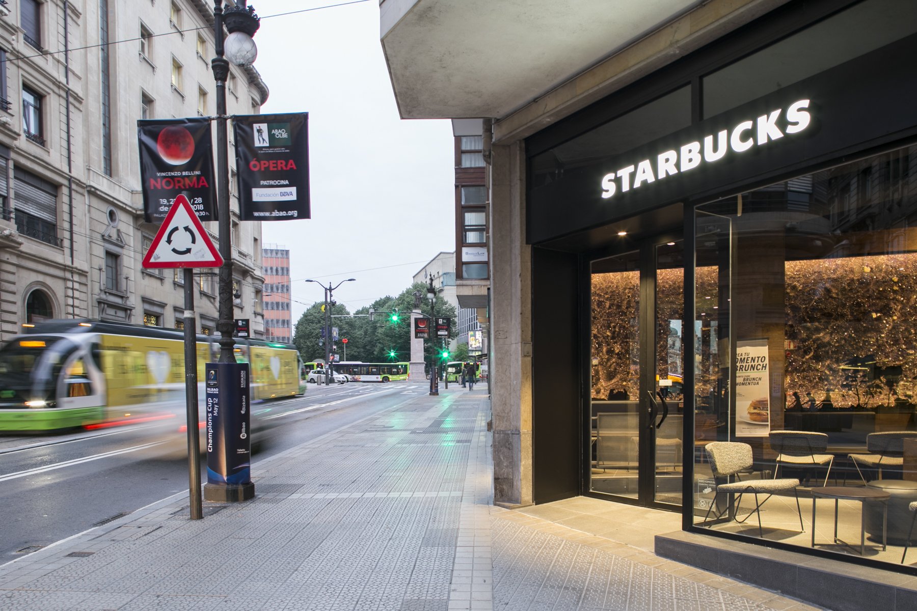 Starbucks España on Twitter "Amigos de Bilbao! Os