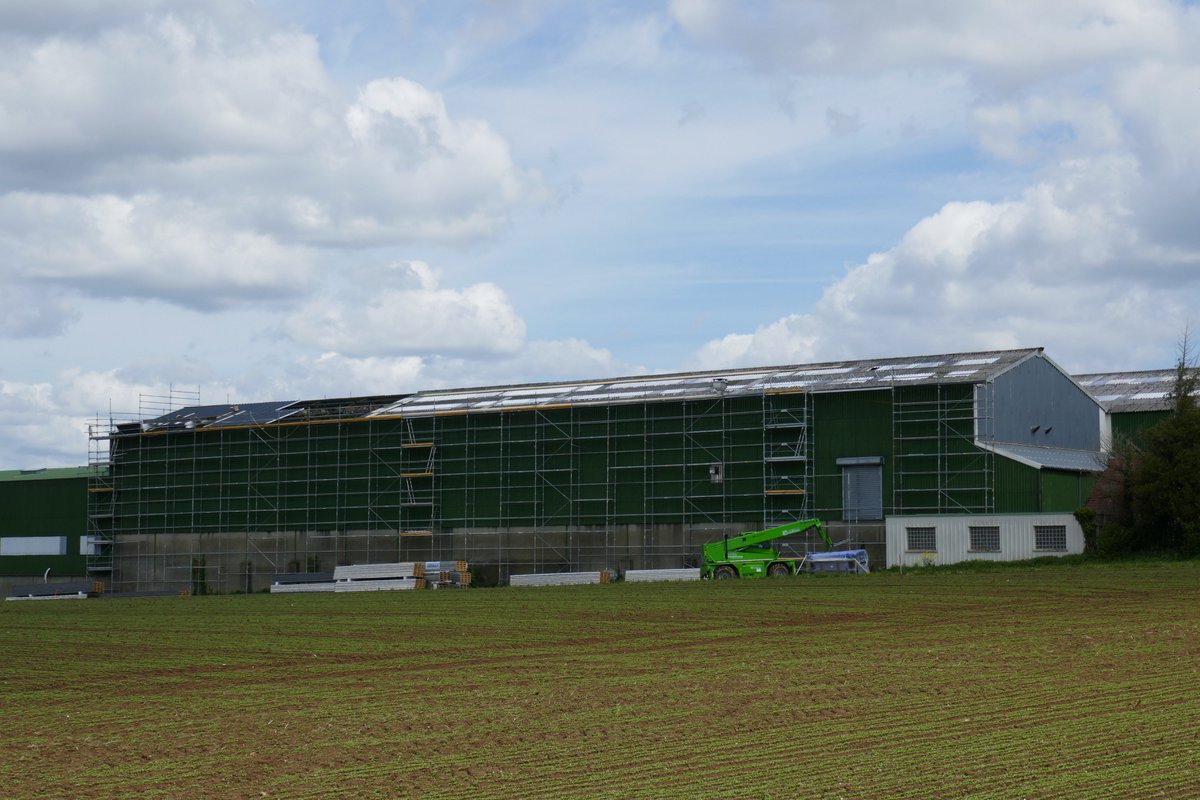 GroupeARKAL's tweet image. TRAVAUX 🏢 | Remplacement de la toiture de nos ateliers. Une rénovation nécessaire, qui va s'étendre sur plusieurs mois. #ARKAL #operationtoiture #travaux #renovation #LeParcq