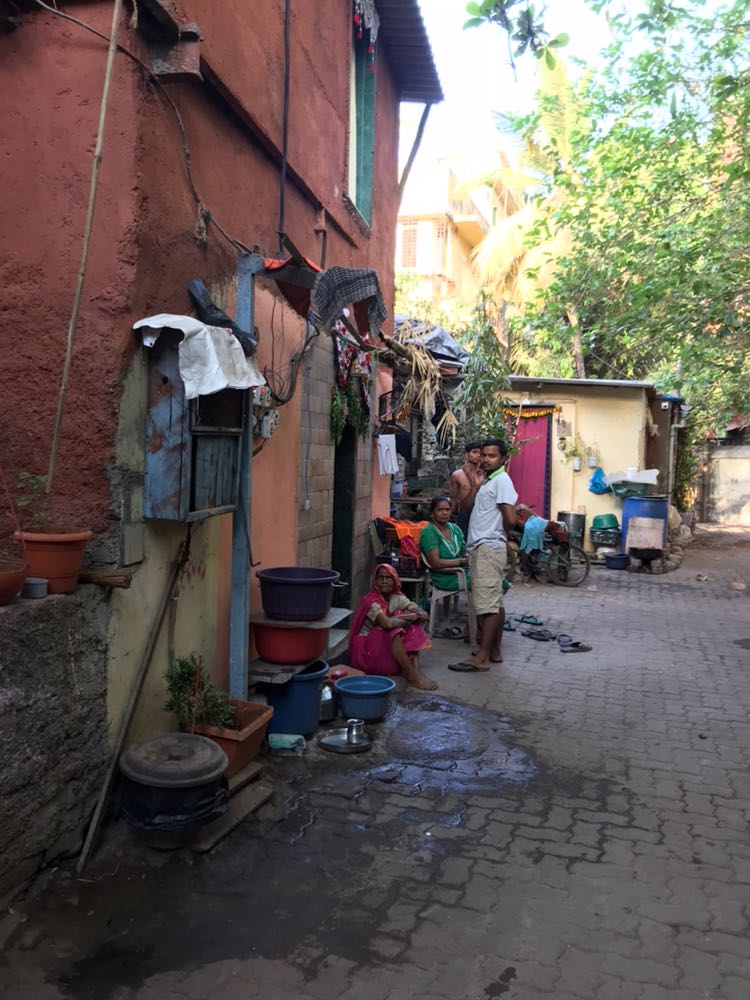 juhu_illegal's tweet photo. @richapintoTOI Illegal unauthorised construction have reduced 20ft road so small tempo also cannot enter the building have all the required documents but BMC is making building member to one department to other  for last 12 yrs but no action instead they are allowing other illegal construction https://t.co/5qZhGj84AE