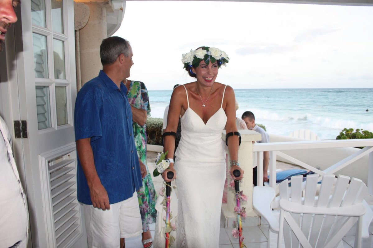 Our #realbride Mignonne wearing <a href="/stellayork66666/">Stella York</a> .... a broken leg didn’t stop her from saying I DO! 👰🏻

#weddingday #weddingdress