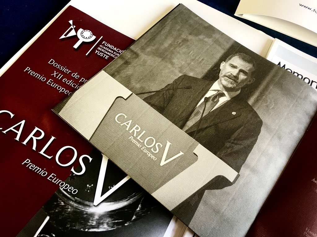 Nuestro portavoz @Cs_Cayetans ya ha llegado al Monasterio de Yuste, en unos minutos lo hará Su Majestad el Rey Felipe. 

Hay expectación por su llegada. 

<a href="/CasaReal/">Casa de S.M. el Rey</a> <a href="/CsExtremadura/">CS Extremadura</a> <a href="/fundacionyuste/">Fundación Yuste</a> en #Yuste #PremiosCarlosV