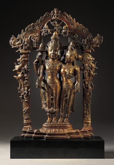 Another extremely rare & ornate 800 year old copper alloy vigraha of Maha Vishu & Lakshmi belonging to Himachal Pradesh, now held at the norton simon museum,pasadena, california.  https://www.nortonsimon.org/art/detail/F.1972.48.1.S