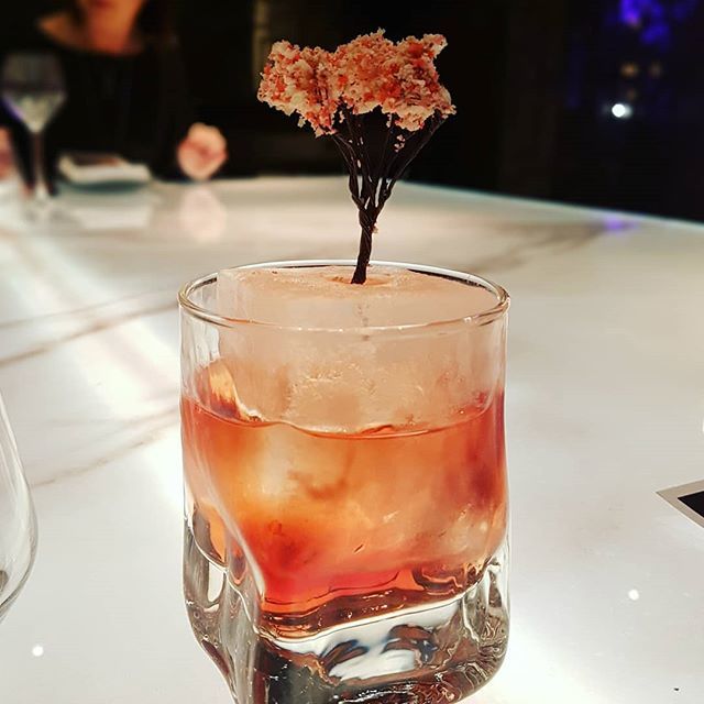 I might not like negronis, but I do love the presentation of this little number.
.
.
#Food #Foodie #Hungry #WannabeFoodie #cocktailgram #CocktailsOfLeeds #cherry #negroni #Campari #tattu #Review #blogger #Foodofleeds #RestaurantsOfInsta #RestaurantsOfLee… ift.tt/2wqyeWN