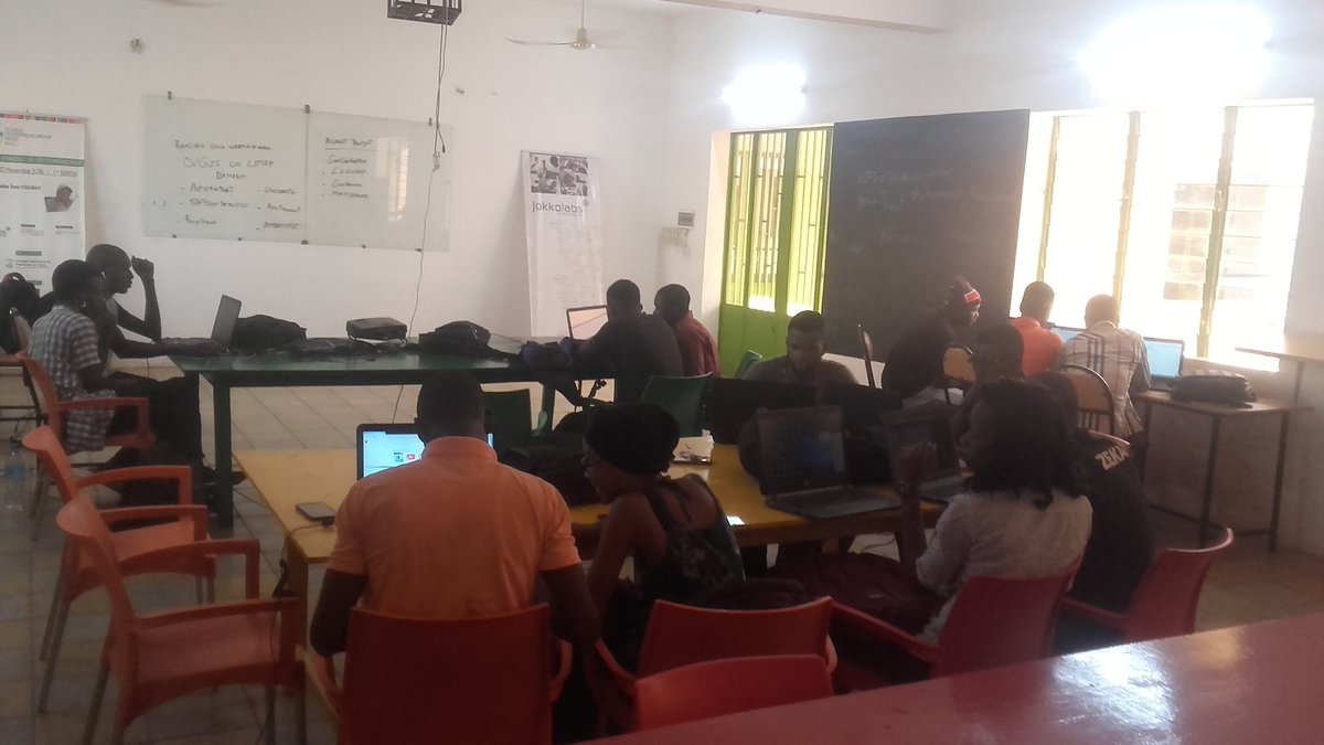 EmmanuelBama's tweet photo. #SchoolOfTheMap : Exam Pratique WebMap avec #Qgis et #Umap.
#Mali #Bamako #Esct #PoleTech https://t.co/DwAeyo1Ilo