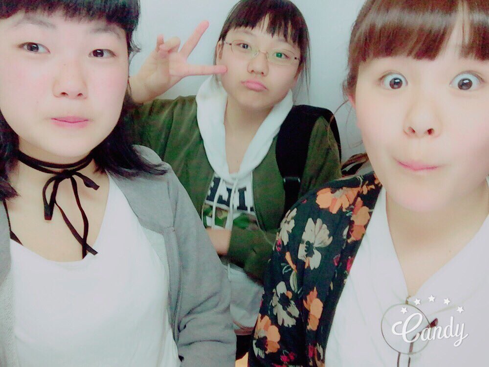 ShiratoriMiku's tweet photo. この日遊んだあと、はるかがアイス食べたいからって1人でイオンのサーティーワンに行ったの懐かしい。(1年前)
#アイスの日 https://t.co/MfFVGoMdkg