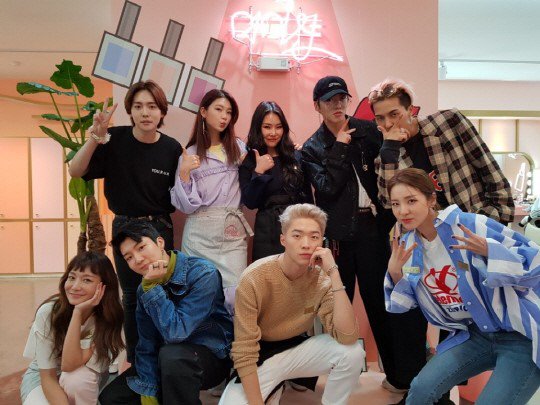 [스포츠조선] '미미샵' 강승윤, 치타의 메이크업 손길에 '강치타' 완벽 변신
'Mimishop' Kang Seungyoon, Perfect make-over by Cheetah's touching
entertain.naver.com/read?oid=076&a…