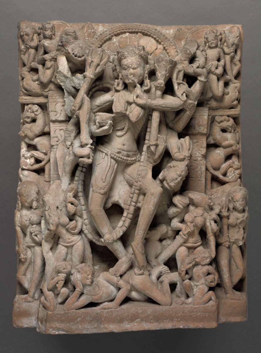 Even bloody harvard has stashed away our murthis. This 1000 year old Chamunda carved out of sandstone belonged to the Chandela kingdom, who ruled present day Madhya Pradesh. How does  @harvartmuseums feel about "owning" stolen art?  https://www.harvardartmuseums.org/collections/object/202415?position=480