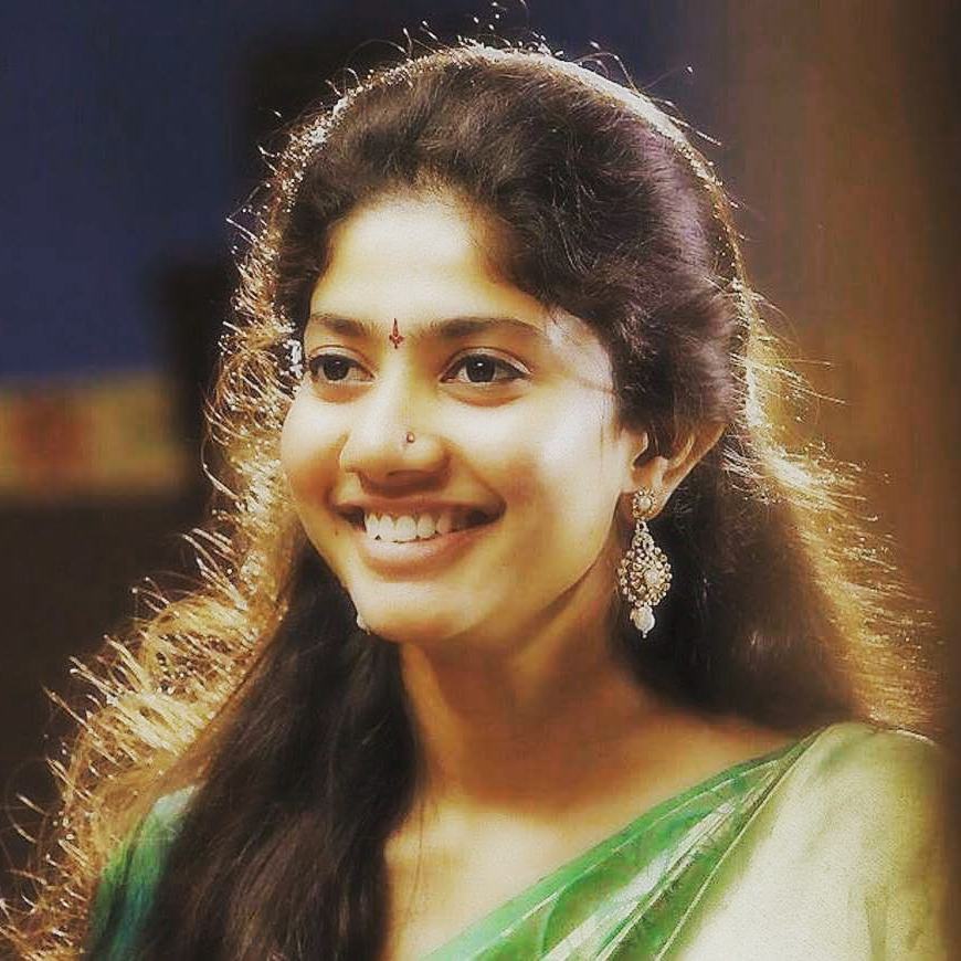 SaiPallaviFC92's tweet photo. #HappyBirthDayToMyAngelSaiPallavi

#WishingYouAllTheSuccessForYou

#LiveLong100YearsDoGoodFilms

#WeAreAlwaysWithYou @Sai_Pallavi92 https://t.co/MTBTmcUtnF