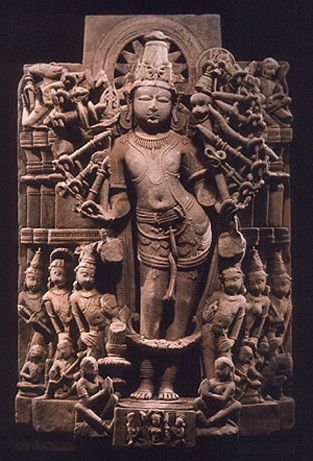 An extremely rare 900 year old sandstone murthi of Maha Vishnu in his Vishwaroopa, now being held at  @carlosmuseum in Atlanta,Georgia. We'd all like to know how it feels to "own" stolen art?  http://carlos.emory.edu/collections/asian/cosmic-form-vishnu