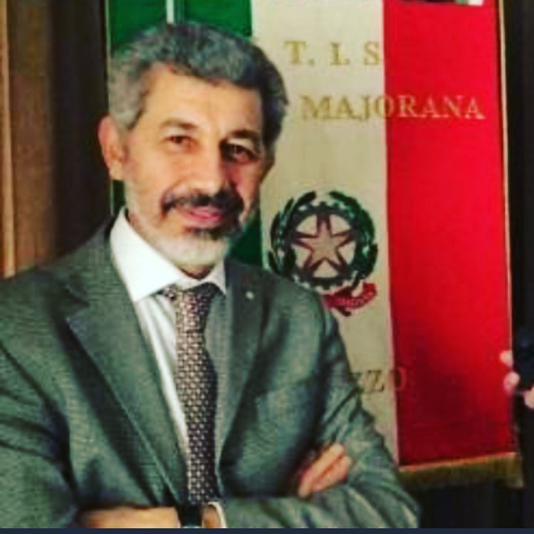 SpRenIntl's tweet photo. Claudio Portelli, massimo esperto di detriti spaziali, dirigente tecnologo ASI (agenzia spaziale italiana)sarà uno dei nostri speaker #officineorbitali 
📍INAF Bologna 19 Maggio 2018 to subscribe link in the bio
subscribe: https://t.co/RdSn4nLvIL https://t.co/1ieY3nY4Oy