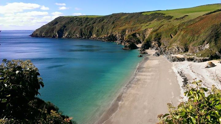 CornwRecipeBox's tweet photo. Book your holiday to #Cornwall with @cornishhorizons and get 10% off one of our lovely recipe boxes. Double win!! https://t.co/dgF7xciMa4 https://t.co/k0JaGG5lgt