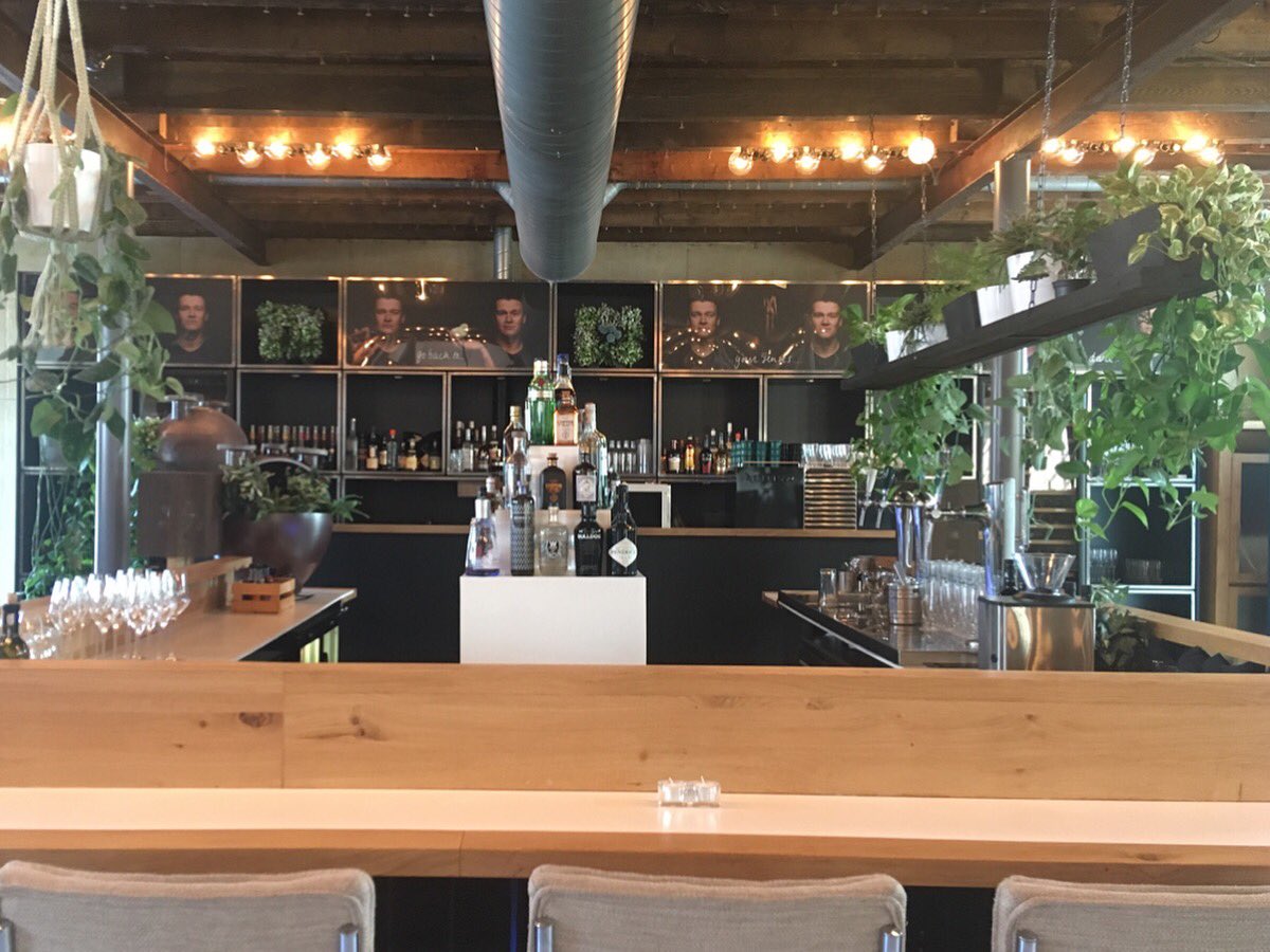 [NIEUWTJE!] De chef van dit restaurant is binnenkort samen met zijn vrouw gastredacteur van het digitale Food Inspiration magazine! 🤗  <a href="/LUTEPeter/">Peter Lute</a> #staytuned #gastredacteur #gastredactronomie #chefspecial #botanischegastronomie #chefindepen #chefsinspiration #foodinspiration