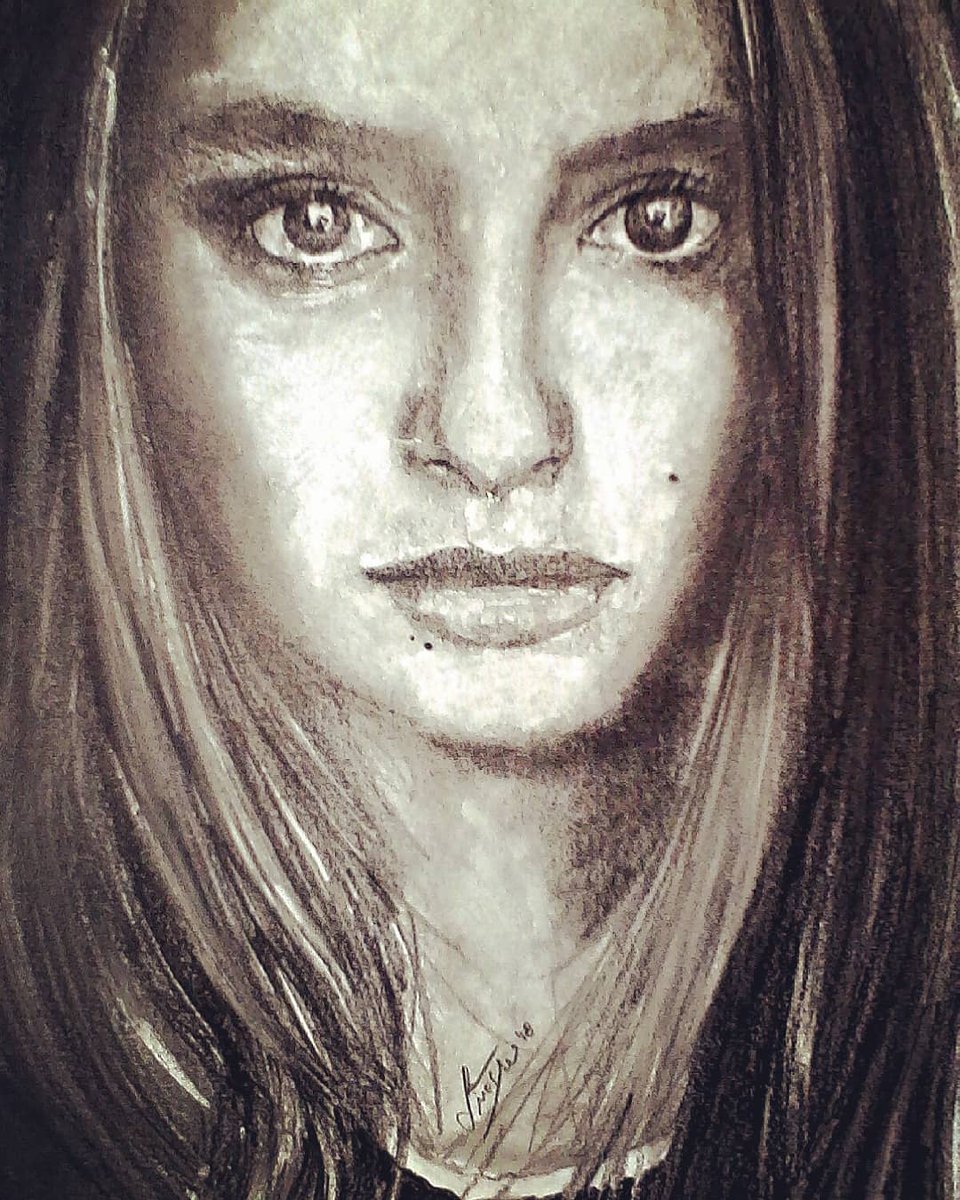 ArtanisArts's tweet photo. Beatrice Vendramin
#arte #artist #artwork #drawing #sketch #portraits #fanart  #beatricevendramin https://t.co/E3s2AAOAdO
