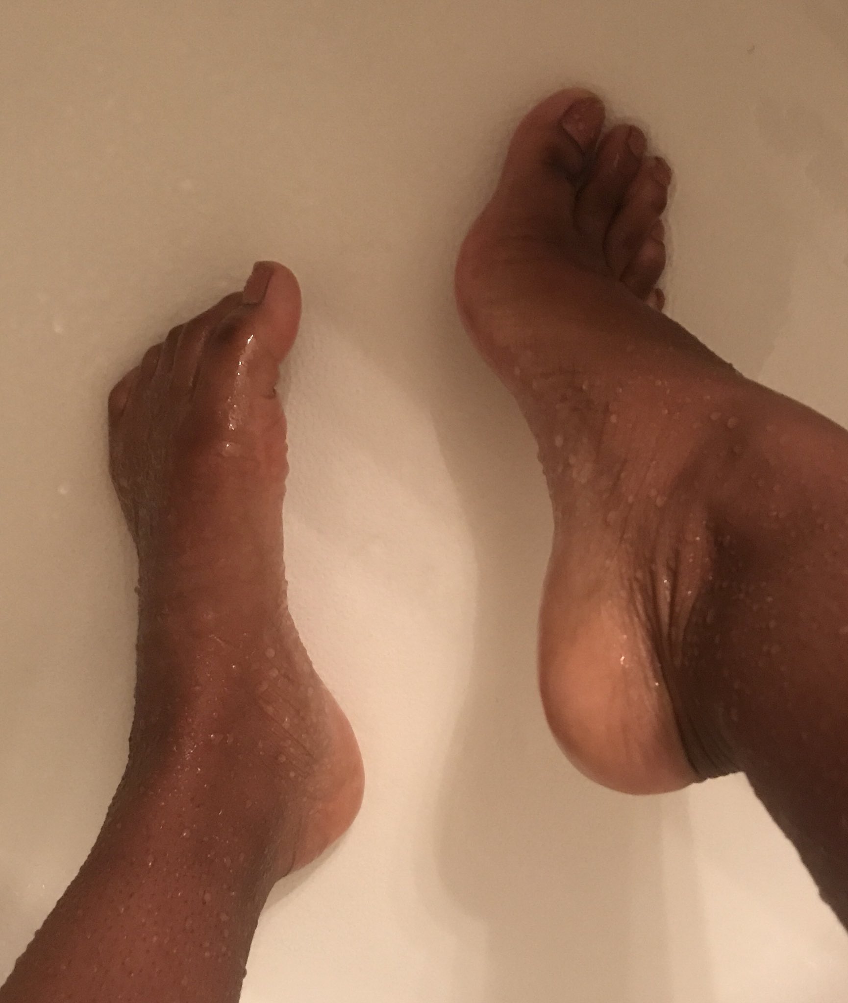Bow and spoil these perfect feet in front of your disgusting faces. I will step all over you pathetic losers until you beg for mercy. #findom @rt_feet @rt_sub1 @RT4D1 @Thesick_man @RTDoms @AllureRT @RT4doms @RTpaypiggy @RTfucker @rtfindom @RTfaggot @RTwimp @dirkhooper @RTP1G https://t.co/7zCyh1pFji