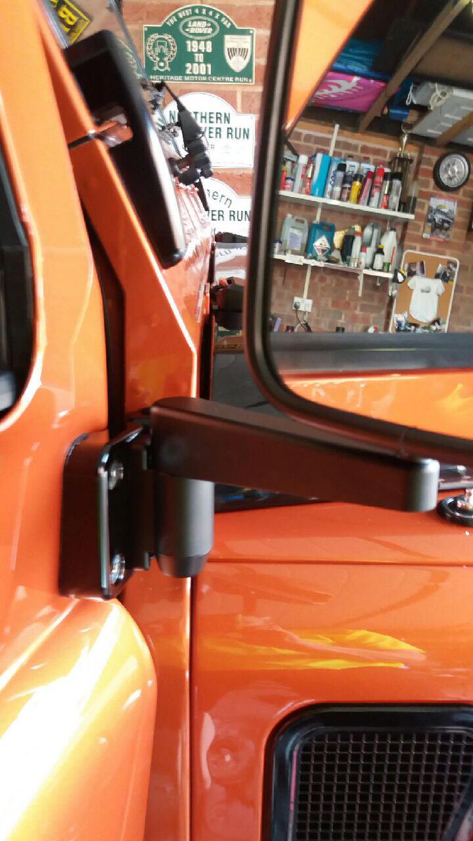 Defenderupgrade's tweet image. Happy customer with their aluminium mirror arms with puddle lamps and heated mirrors.