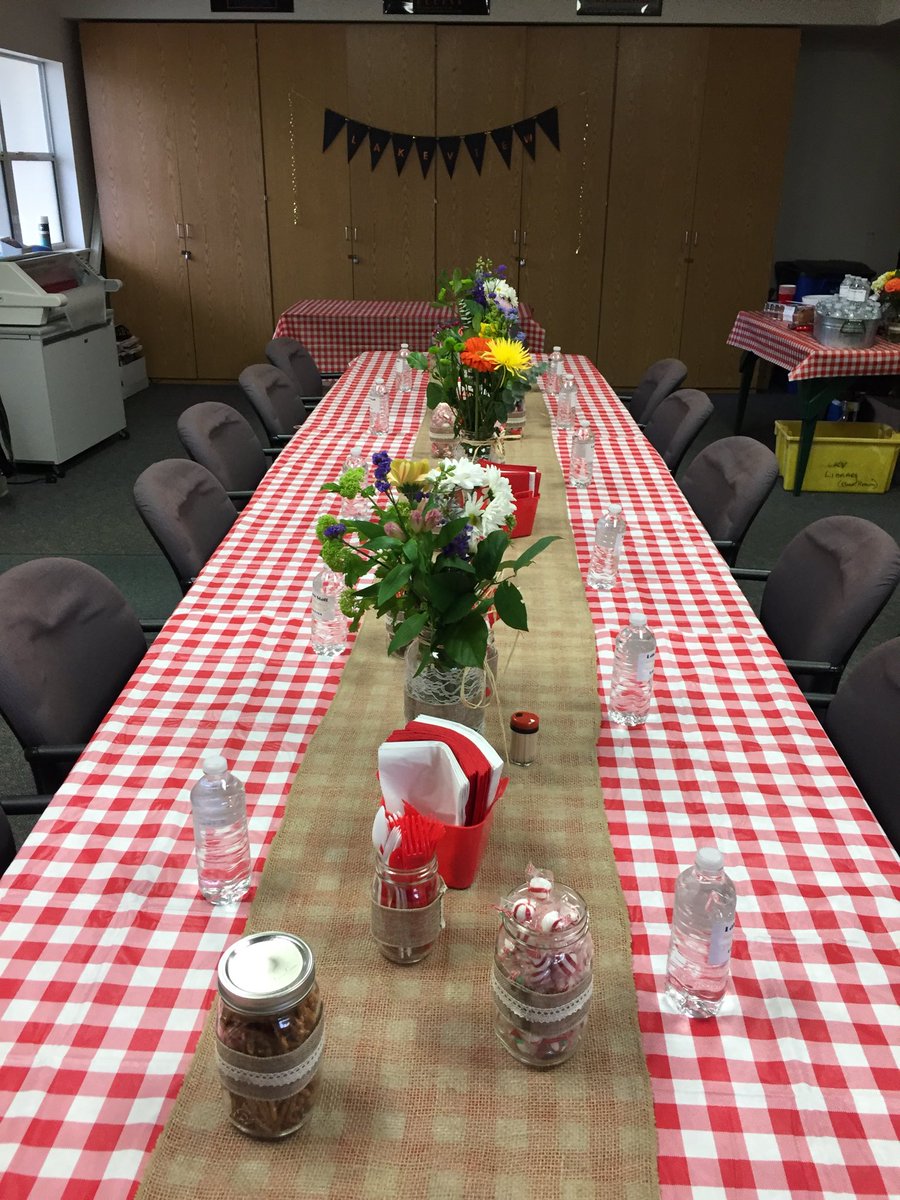 MrDollahite's tweet photo. Thank you PTSA for a great teacher appreciation! #PTSA #wearelakeview #weareorcutt #TeacherAppreciationWeek https://t.co/jOwxFnHaB1