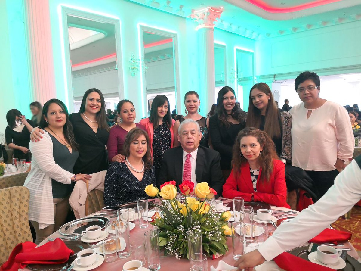 cponcebeltran's tweet photo. @RogelioCerdaP Procurador @Profeco acudirá a desayuno para celebrar #DíaDeLasMadres
En la #SubTelecom festejamos a nuestras compañeras https://t.co/umEZwvYX7T
